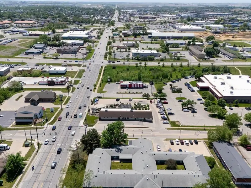 Flexible Office/retail Space for Lease in High-traffic Location, Edgewood Rd Sw