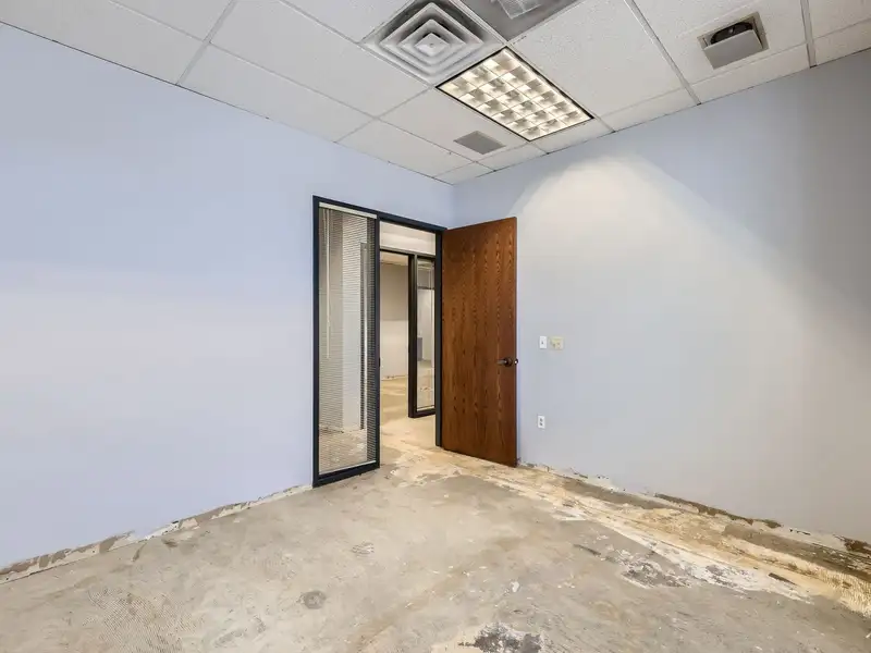 Versatile Office/warehouse Space in Central Denver with Climate Control and Ample Parking