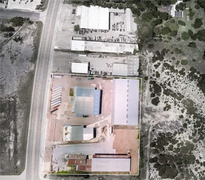 High-visibility Industrial Property with Multiple Access Points in Killeen Area
