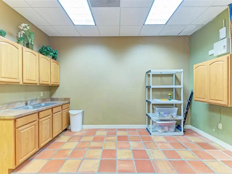 Professional Office Condo in Centrally Located Largo, 1830 Sq.ft with 7 Private Offices