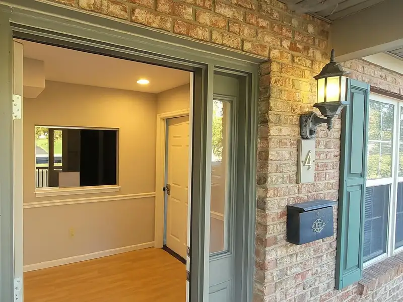 Professional 1,200 Sq. Ft. Office Suite for Lease on U.s. Highway 42