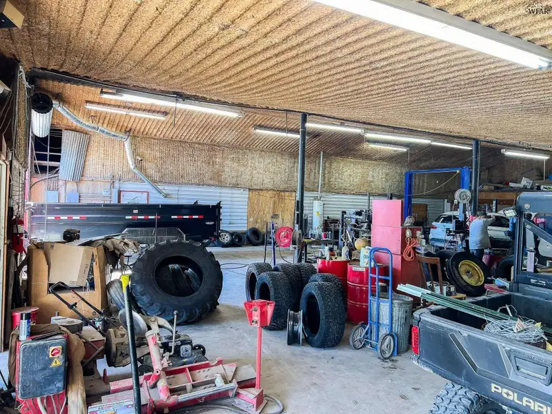 Turn-key Auto and Truck Service Business with Inventory and Equipment in Olney, Tx