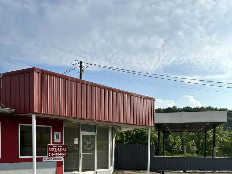 Commercial Restaurant with Rv Hookups and Additional Lot Near I-40 Exit 152