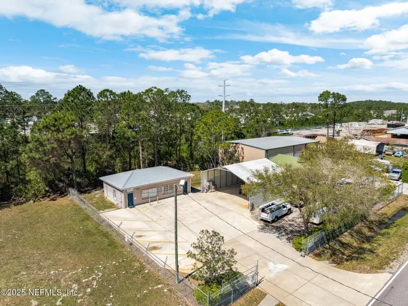 Commercial Building with Offices and Storage in St. Johns County, Ci Zoning
