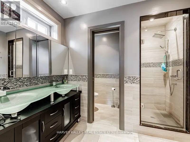Custom Built Mixed-use Office/residential Property in Thornhill Village, 2013 Award Winner