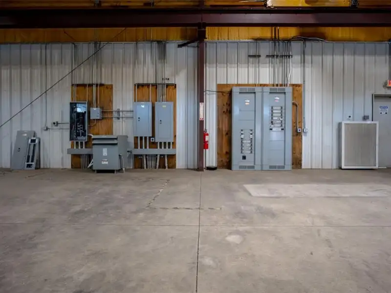 Turnkey Industrial Facility on 322 Acres Near El Reno and Weatherford, Oklahoma