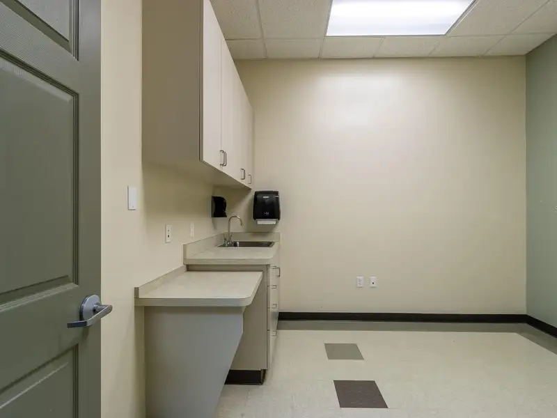 Freestanding Medical Office Near North Florida Regional Medical Center with Multiple Exam Rooms
