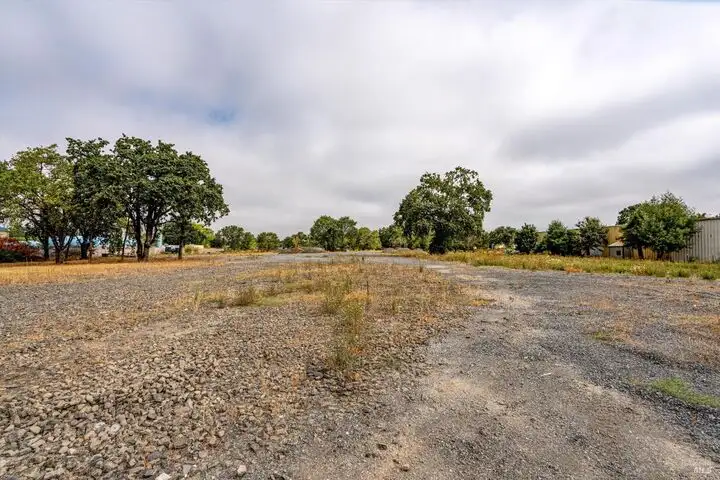 6.33-acre Development Opportunity in Prime Santa Rosa Location