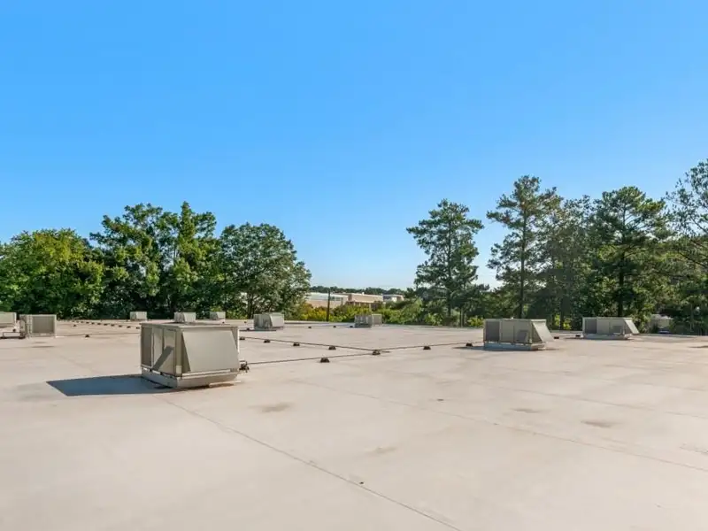 Industrial/flex Building in Prime Atlanta Location with Recent Upgrades and Parking Options
