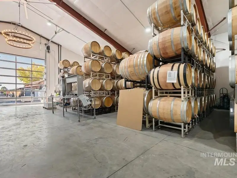 Hilltop Winery and Event Center with Custom Home and 360-degree Views in Eagle, Idaho