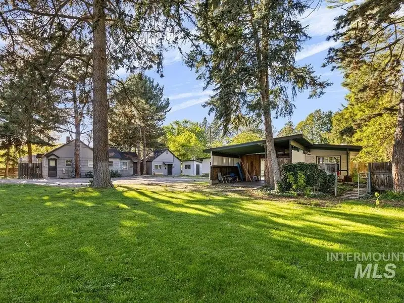 Unique Duplex and Bungalows in Boise Bench on over Half an Acre
