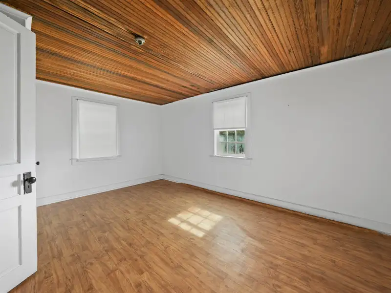 Prime 2.58-acre Multifunctional Property with Ranch Home and Outbuildings Near High-traffic Area