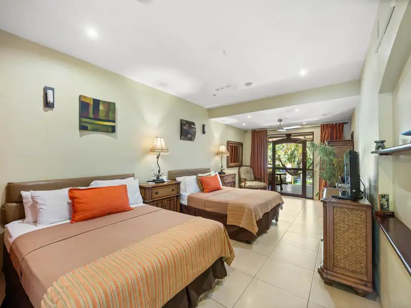Tamarindo Boutique Hotel - 9 Bedrooms, 175m to Beach, Ideal for Retreats