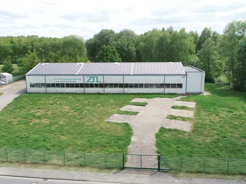Versatile Commercial Property with Hall and Office Space in Luckenwalde's Industrial Estate