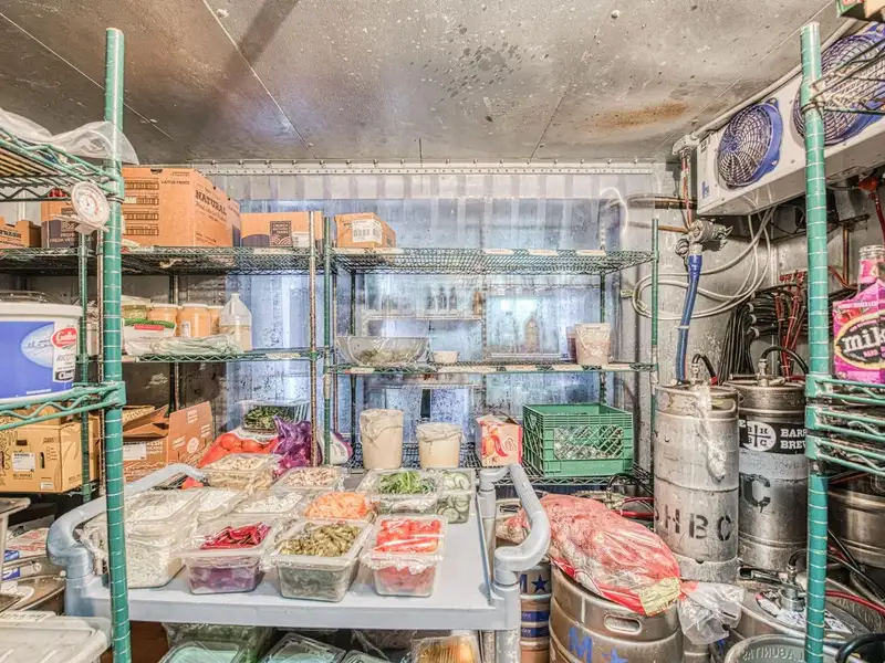 Restaurant Location for Sale with Equipment, Lease Transfer, and License in Palm & Nees Ave