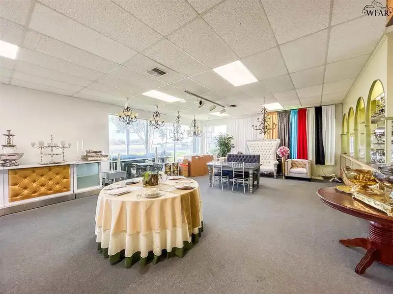 Versatile Commercial Property with Retail Space and Warehouse Near Major Highways