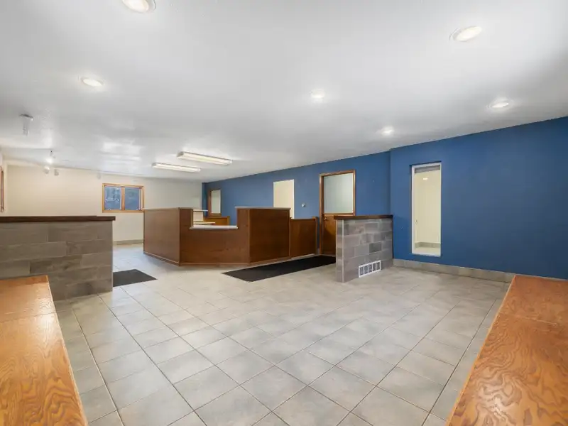 Versatile 3,100 Sq. Ft. Commercial Property Near Hwy 116 and Hwy 21