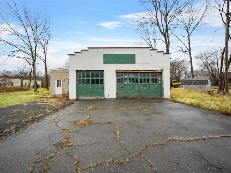 Versatile Live-work Property on High-traffic Route 9w in Catskill, Ny