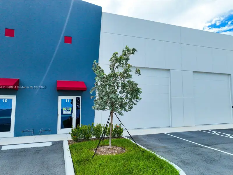 New 2,640 Sq. Ft. Warehouse in Homestead, Fl - Ideal for Storage and Business Operations