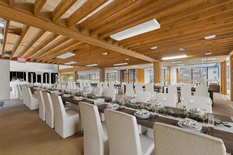 Commercial Lease Opportunity on High-traffic State Hwy 33