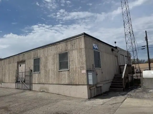 Industrial Business Suites for Lease in La Porte, in - Flexible Sizes Available