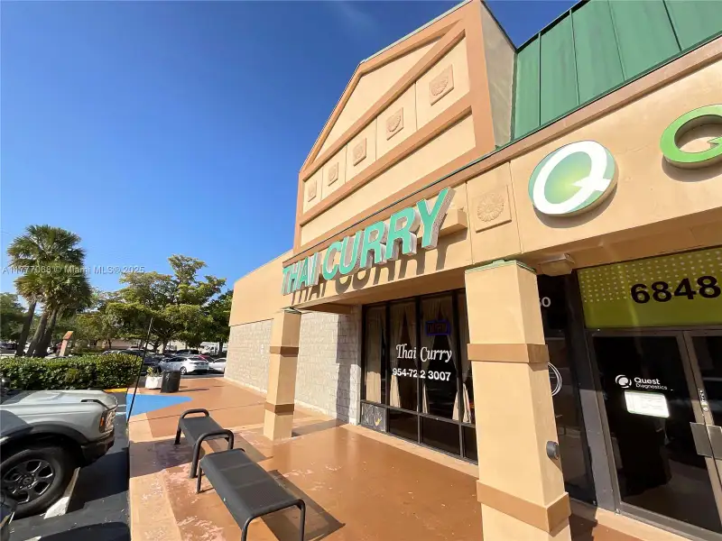 Turnkey Thai Curry Restaurant in University Commons with Established Customer Base and Growth Potential