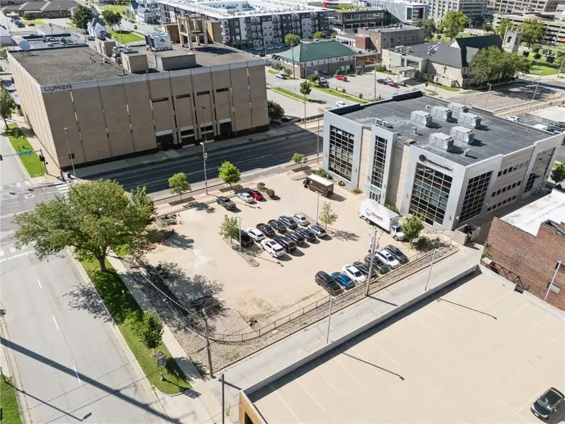 Modern Office Space Available in Prime Location with High-speed Fiber Connectivity