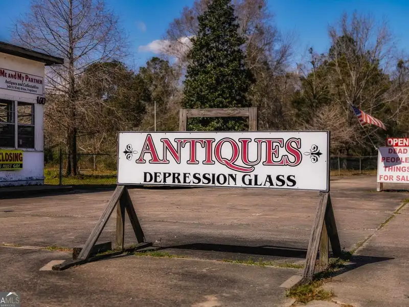 4-acre Commercial Property with Historic Fire Museum on Us Hwy 17, Woodbine