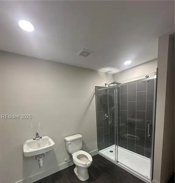 Remodeled 1,120 Sq Ft Warehouse/office Space in North End with Private Entrance