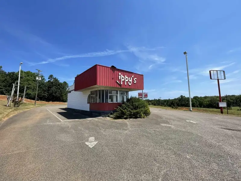 Commercial Property on Hwy 57, 4 Acres with Building and Equipment in Pickwick