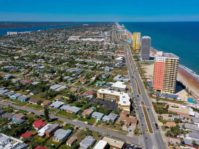 Turnkey 9-unit Motel with Renovated Efficiencies on Atlantic Ave