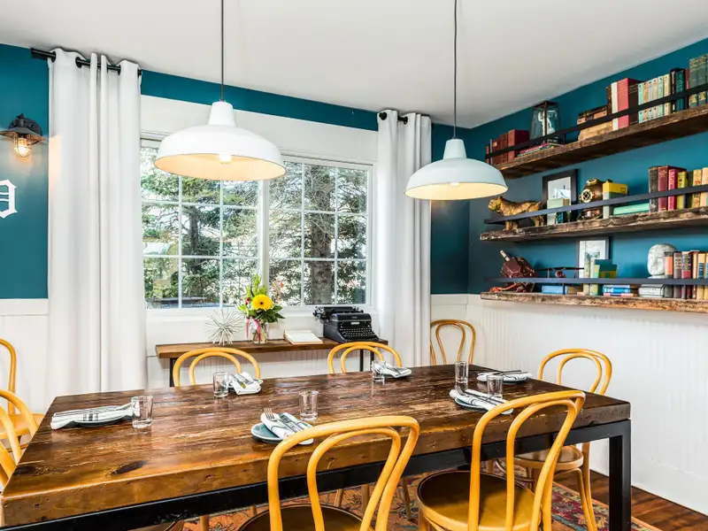 High-end Restaurant Space with Outdoor Dining and Residential Unit in Ogunquit