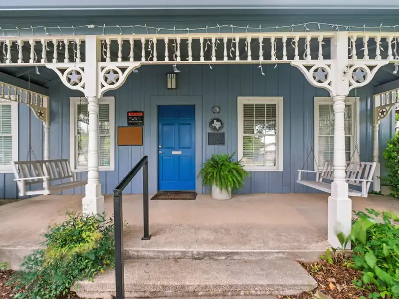 Historic Vintage Office Building with Additional Income Potential in Downtown Boerne