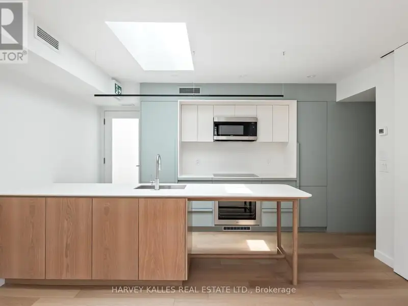 Modern Two Bedroom Suite in Bedford Park with High-end Finishes and Great Amenities