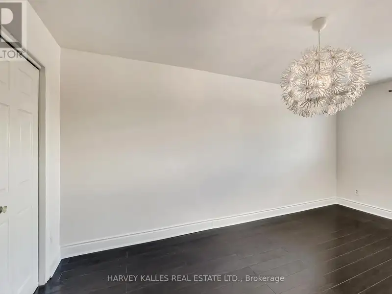 Renovated Commercial Property with Restaurant and Two Apartments in the Junction