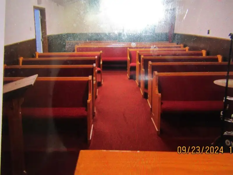 Starter Church with Amenities and Street Frontage on N. Quail Hollow