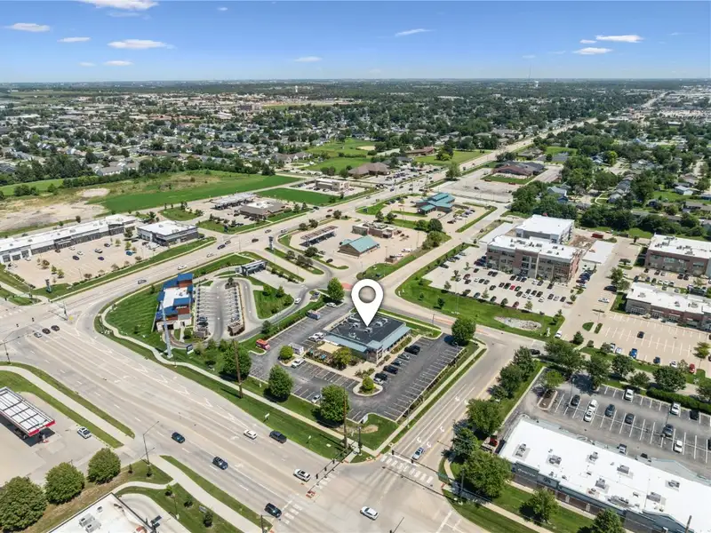 High-visibility Restaurant Property with Long-term Nnn Lease in Cedar Rapids