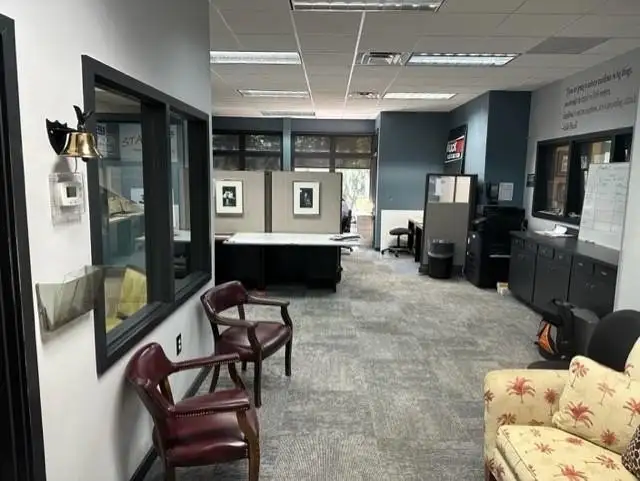 Versatile Commercial Property with Office Space Near I-75 in Valdosta's Business Hub