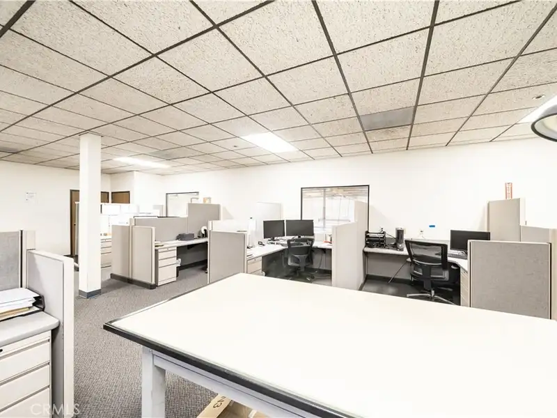 Versatile 21,447 Sq Ft Industrial/office Property in Orange's Thriving Commercial District
