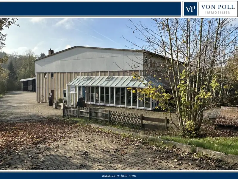 Commercial Ensemble with Multiple Halls and Parking in Leege Industrial Estate, Herzberger Strasse