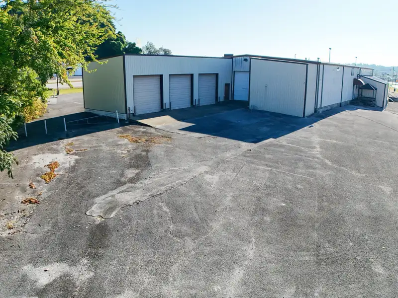 Versatile Commercial Property on Highway 25 N, Corbin with Showroom and Office Spaces
