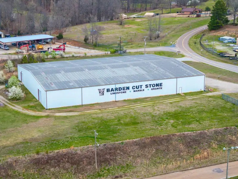 Versatile 30,000 Sq Ft Light Industrial Building in Byhalia, Ms with Crane and Expansion Potential