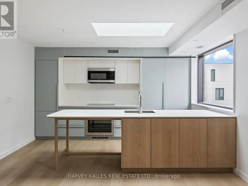 Modern Two Bedroom Suite in Bedford Park with High-end Finishes and Great Amenities