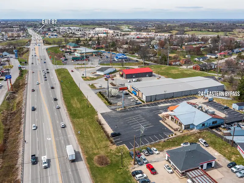 Former Hooters Restaurant Space in High-traffic Richmond, Ky Commercial Corridor