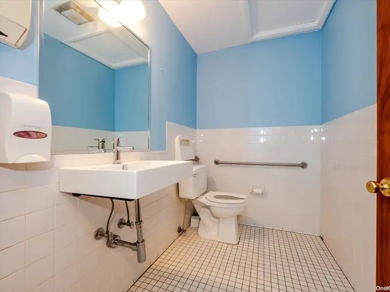 Renovated Office Space Adjacent to Good Samaritan Hospital, 3,606 Sq Ft Total