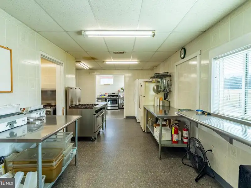 Established Restaurant with Commercial Kitchen and 120+ Seating in Hardy County