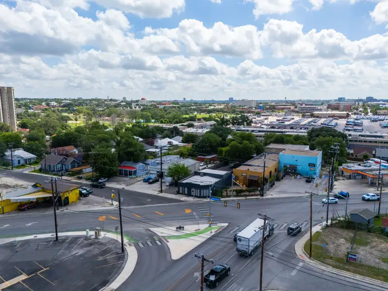 Charming Condo in San Antonio's Fredericksburg Road Area