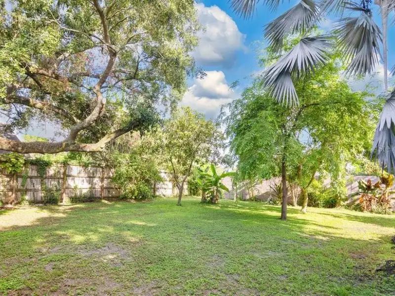 Charming Airbnb Home Near Downtown Orlando with In-law Suite and Expansive Backyard