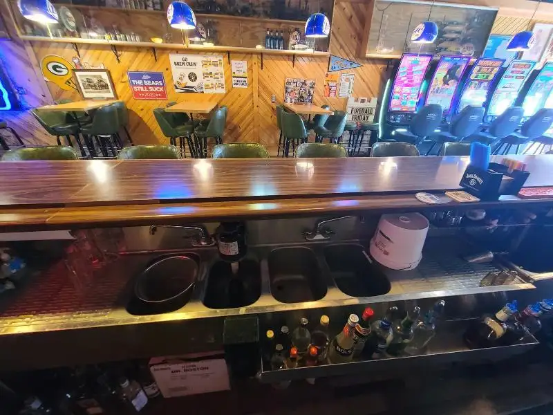 Established Bar for Sale in Downtown Pardeeville, Wi with Outdoor Seating