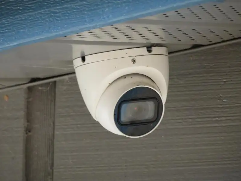 Turnkey Bar/restaurant with 2-bedroom Apartment and Development Potential in Northwoods